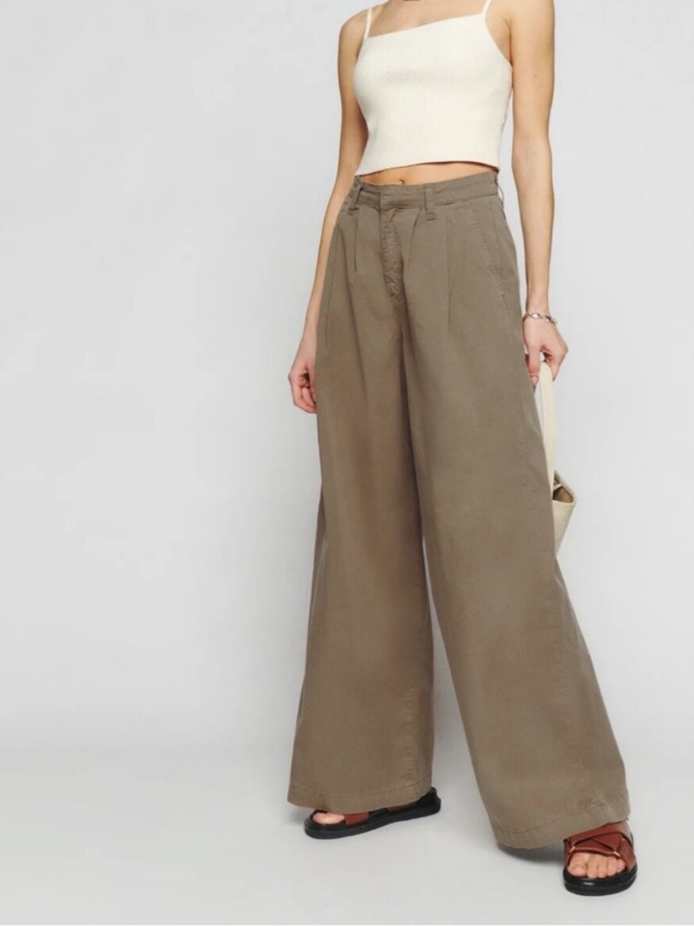 REFORMATION Lowe Super Wide Leg Pleated Pants - Mushroom - Size 29
